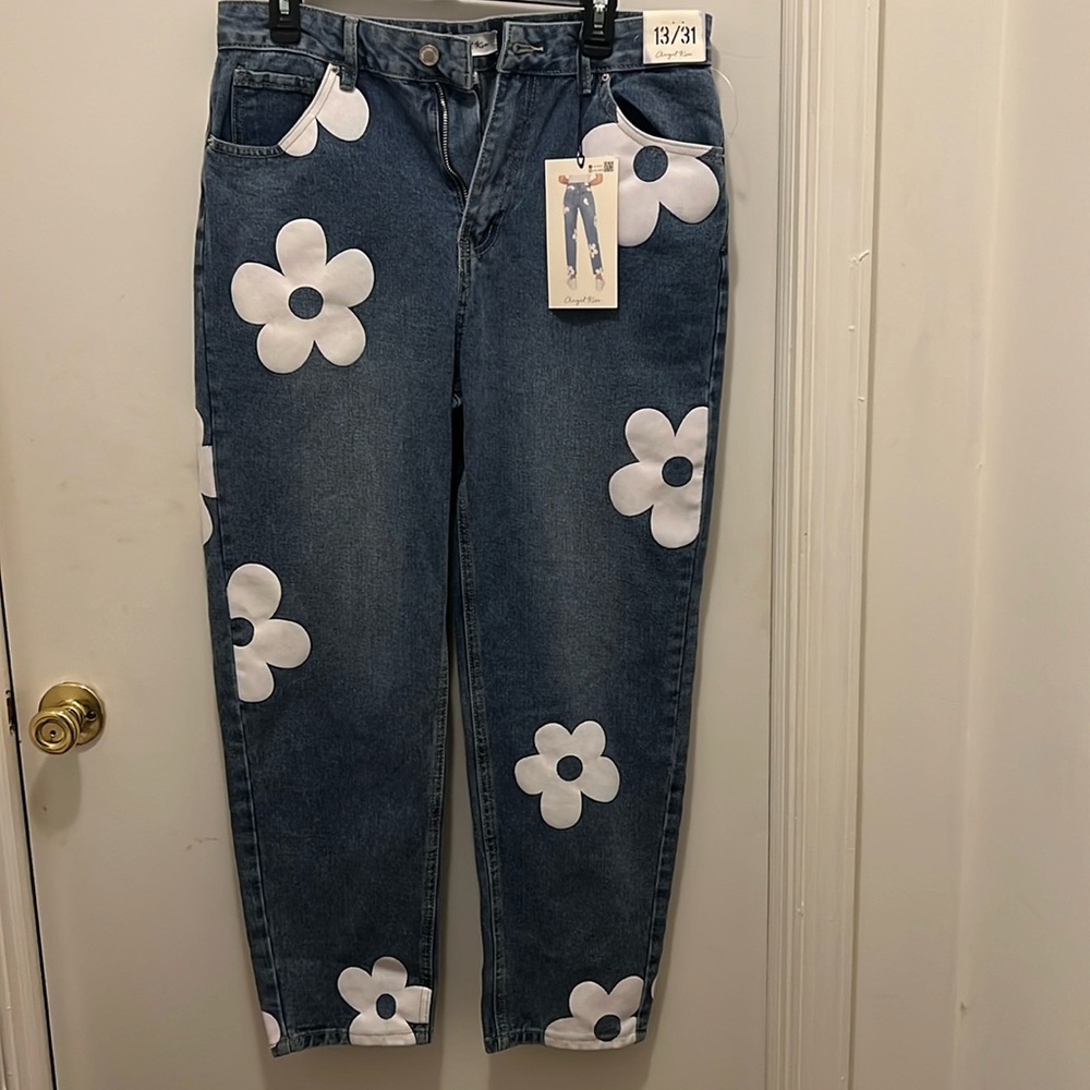 Angel Kiss High Rise Daisies Jeans NWT new with tags Size 13/31